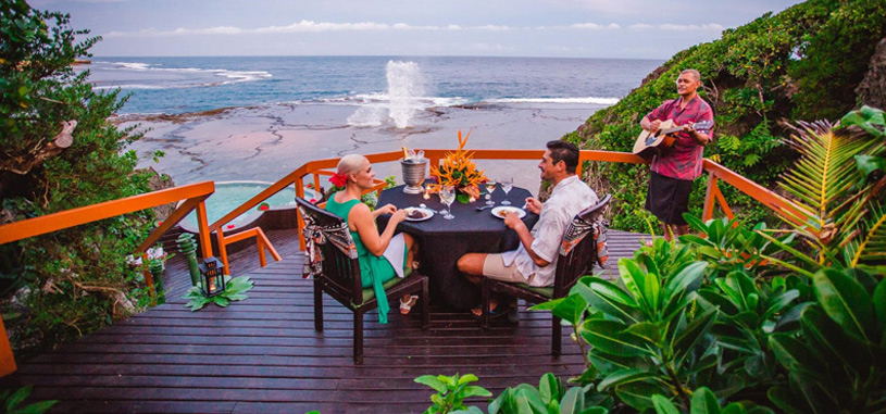 Namale Dining in Tropical Luxury Resort