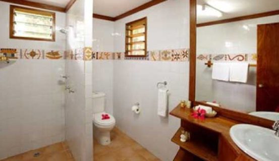 Garden bure bathroom